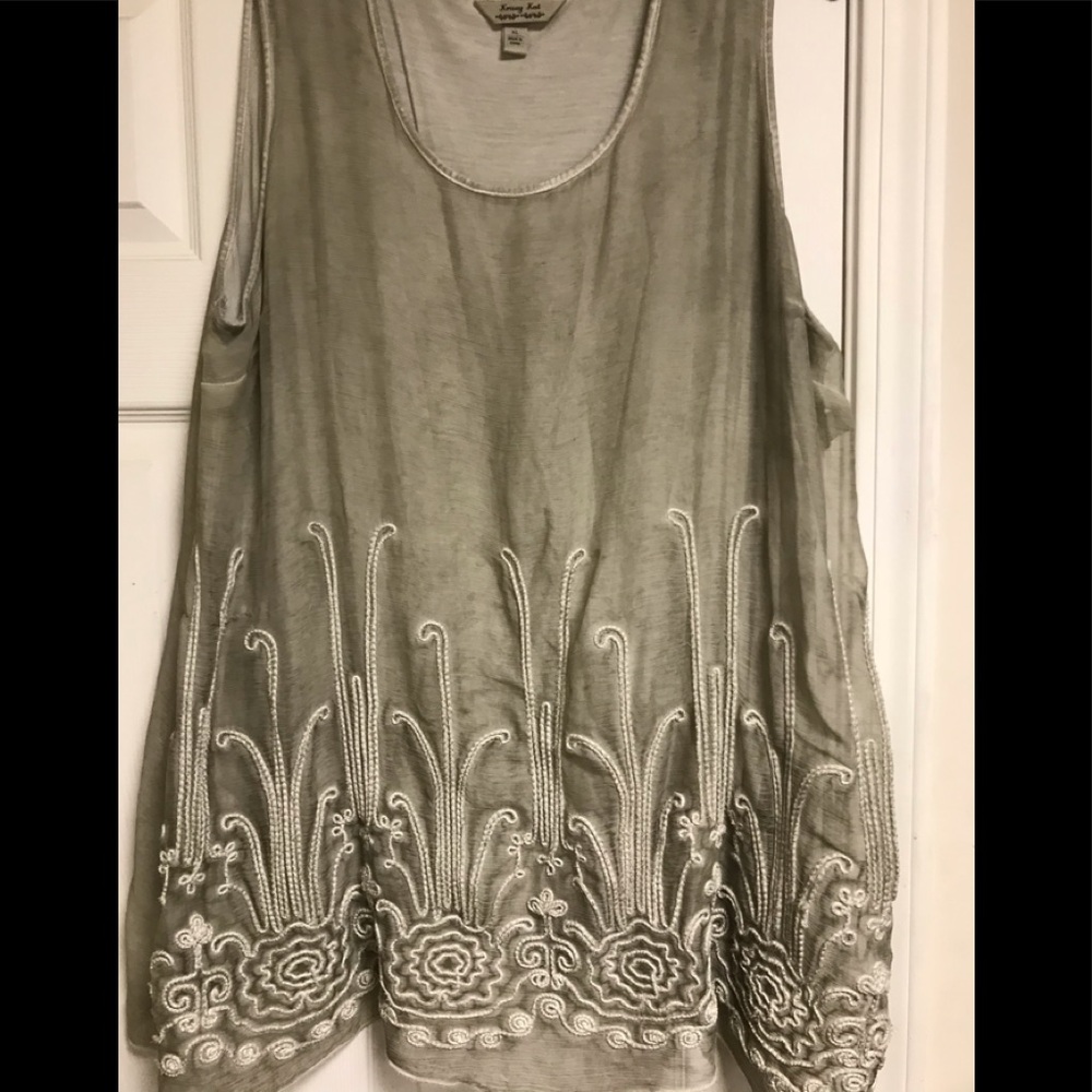 Crazy cat taupe sleeveless top embroidered
